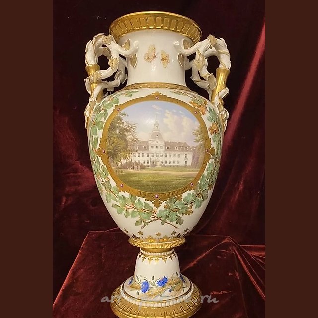 Royal Copenhagen ваза 19 век