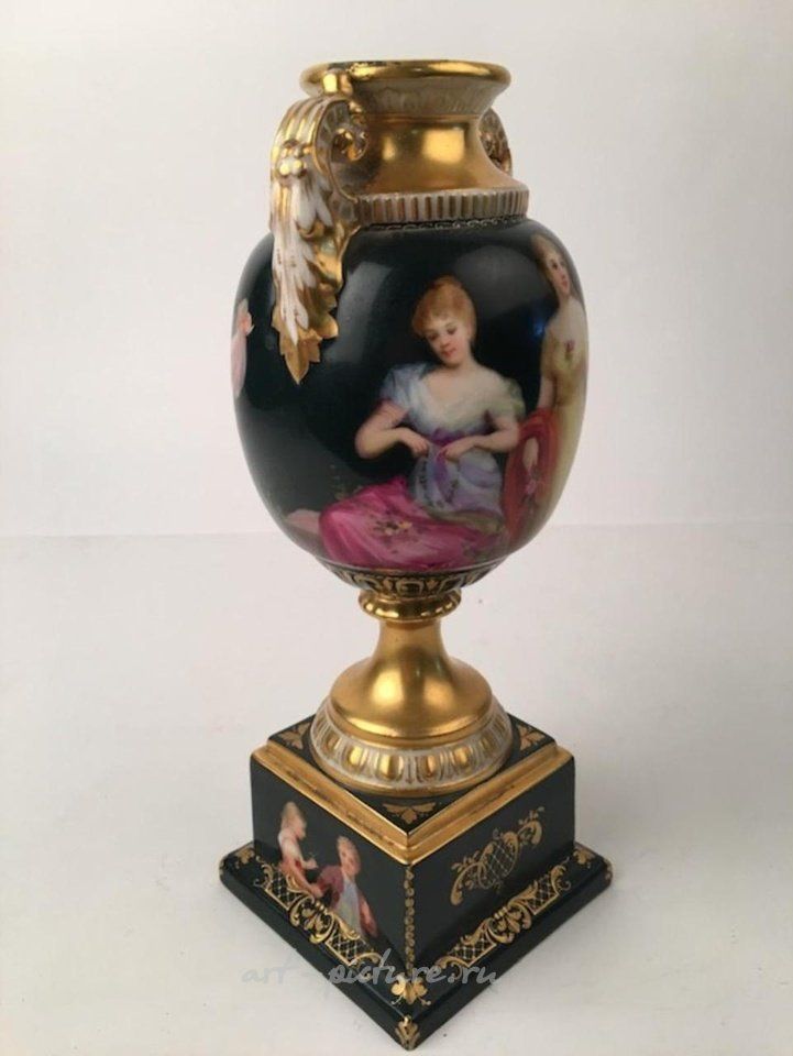 Royal Vienna , Уникальная ручная роспись на вазе Royal Vienna