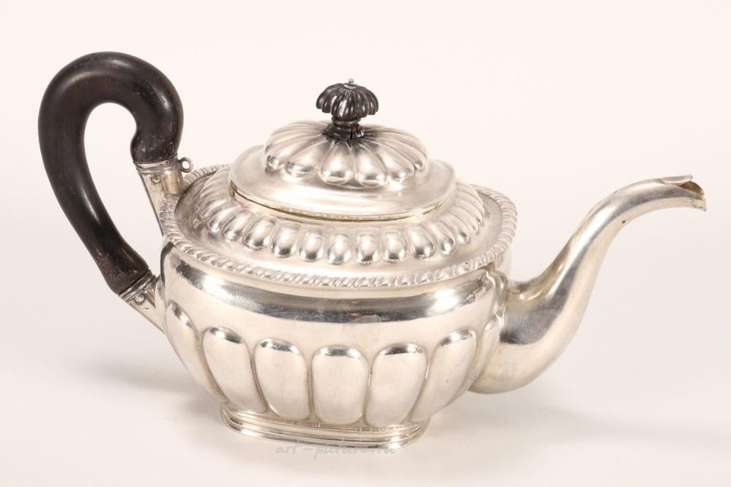 Русское серебро , Серебряный кофейник