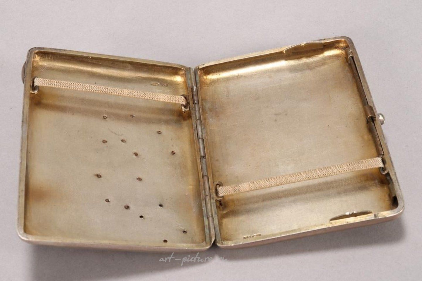 Русское серебро , Русский серебряный сигаретный кейс.