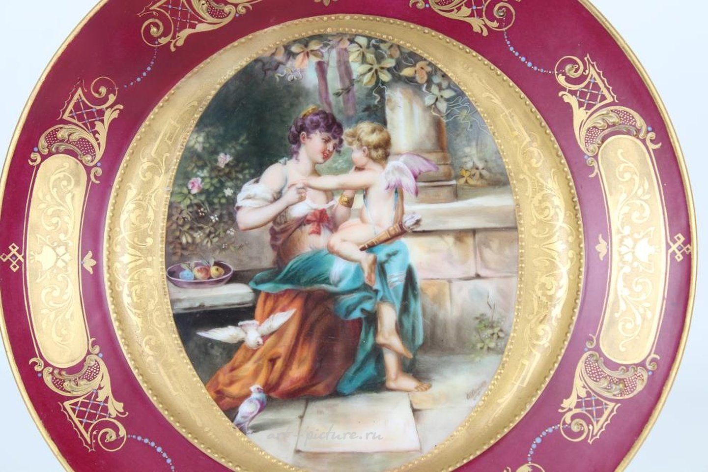 Royal Vienna , Античная фарфоровая тарелка Королевской Вены с росписью и подписью