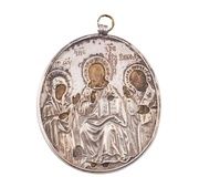 Русская путешественница в серебряной ризе с Деесисом и святой М...