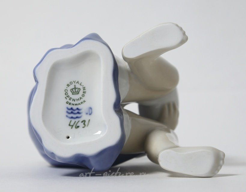 Девочка с кошкой. Дания, г. Копенгаген, Royal Copenhagen