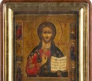 Икона Христа Пантократора в большом размере внутри киота