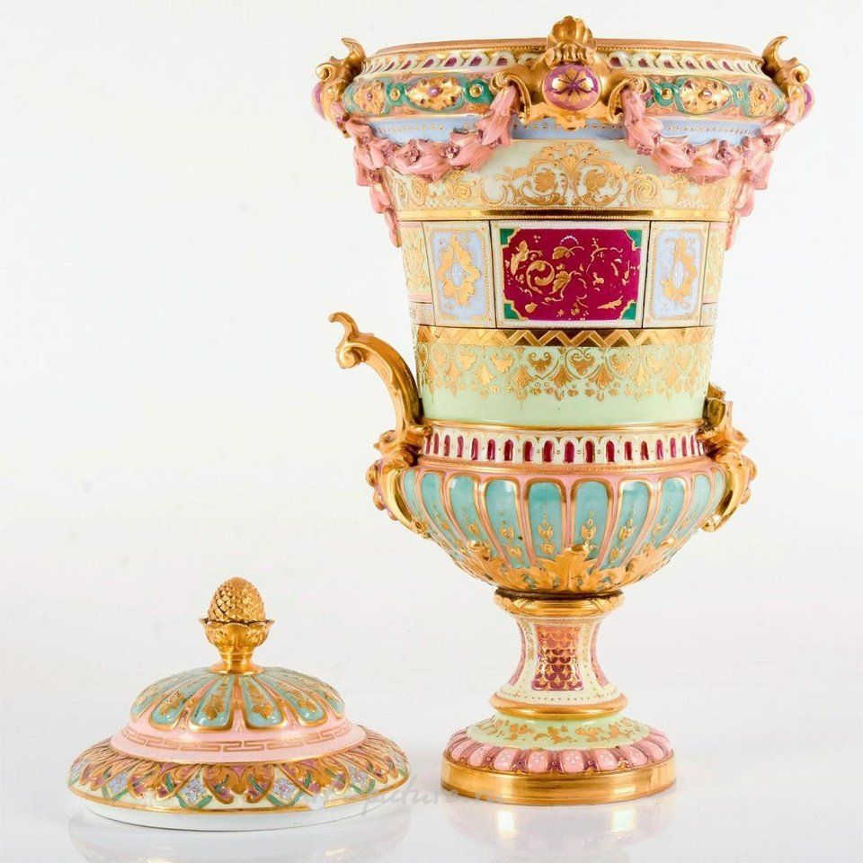 Royal Vienna , Фарфоровая ваза с пейзажем Франсуа Гренье