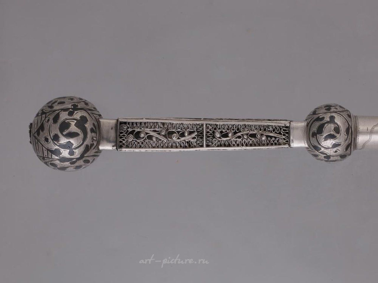 Russian silver , A RUSSIAN SILVER TORAH POINTER YAD, 1912-1913