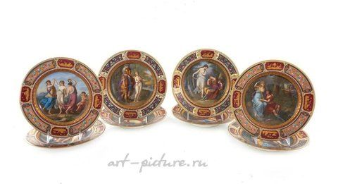 Royal Vienna, Фарфоровые кабинетные тарелки Royal Vienna с росписью и золоченой отделкой (4 шт.)