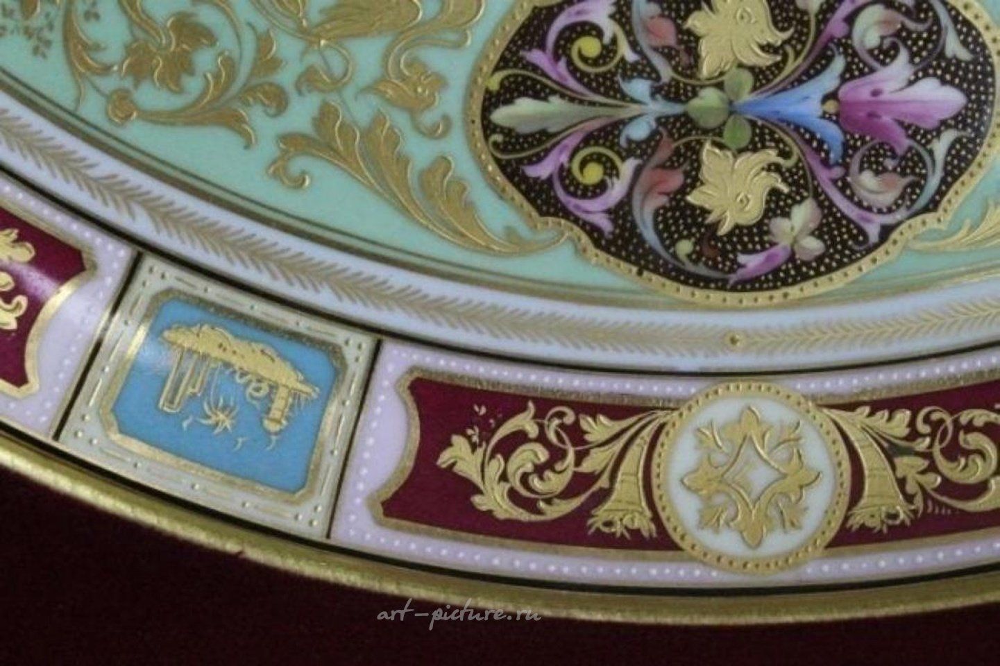Royal Vienna , Аллегорический поднос Роял Венского фарфора XIX века