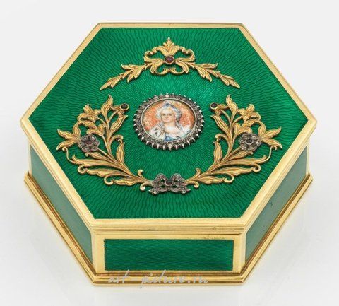 Русское серебро, Декоративная шкатулка с миниатюрным портретом