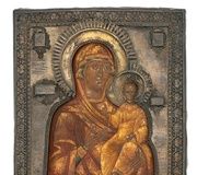 Икона "Дева Смоленска" с серебряной ризой...
