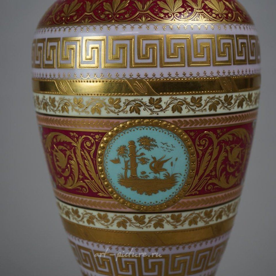Royal Vienna , Старинная австрийская фарфоровая урна Royal Vienna, около 1890 года