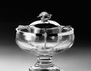 Икорница с серебряной крышкой и оправой TAFELGERÄTE SILBER