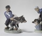 купить Девушка и мальчик с теленком. Дания, г. Копенгаген, Royal Copenhagen