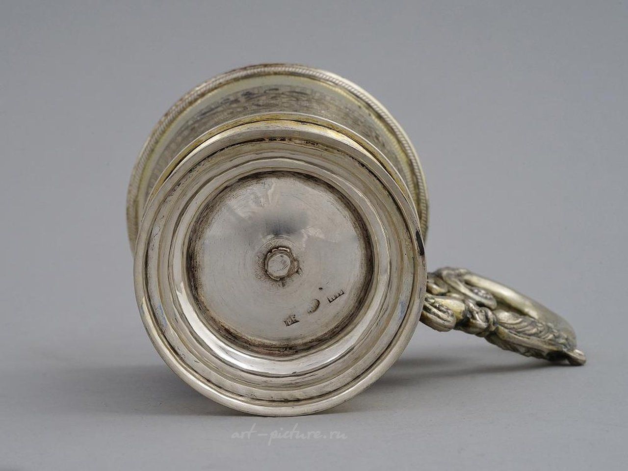 Russian silver , A RUSSIAN SILVER-GILT AND NIELLO CUP 19TH C