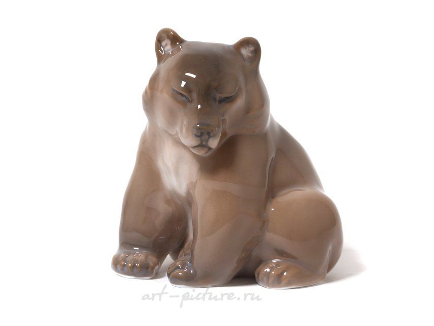 Медведь на корточках. Дания, г. Копенгаген, Royal Copenhagen, 1923-1928 гг.