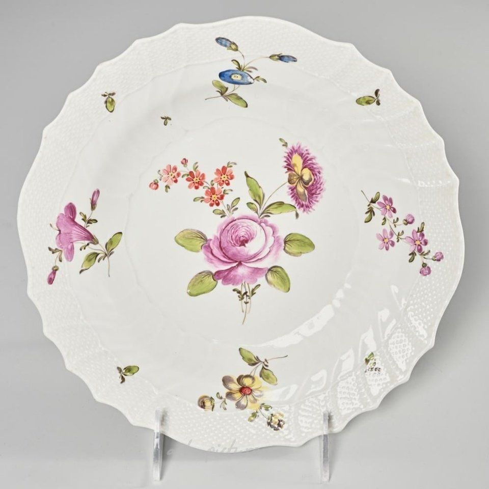 Royal Vienna Porcelain , Antique porcelain cups & saucers, incl. Sevres