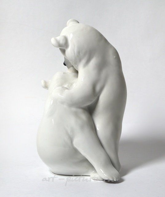 Пара играющих медведей. Дания, г. Копенгаген, Royal Copenhagen, 1898 - 1923 гг.