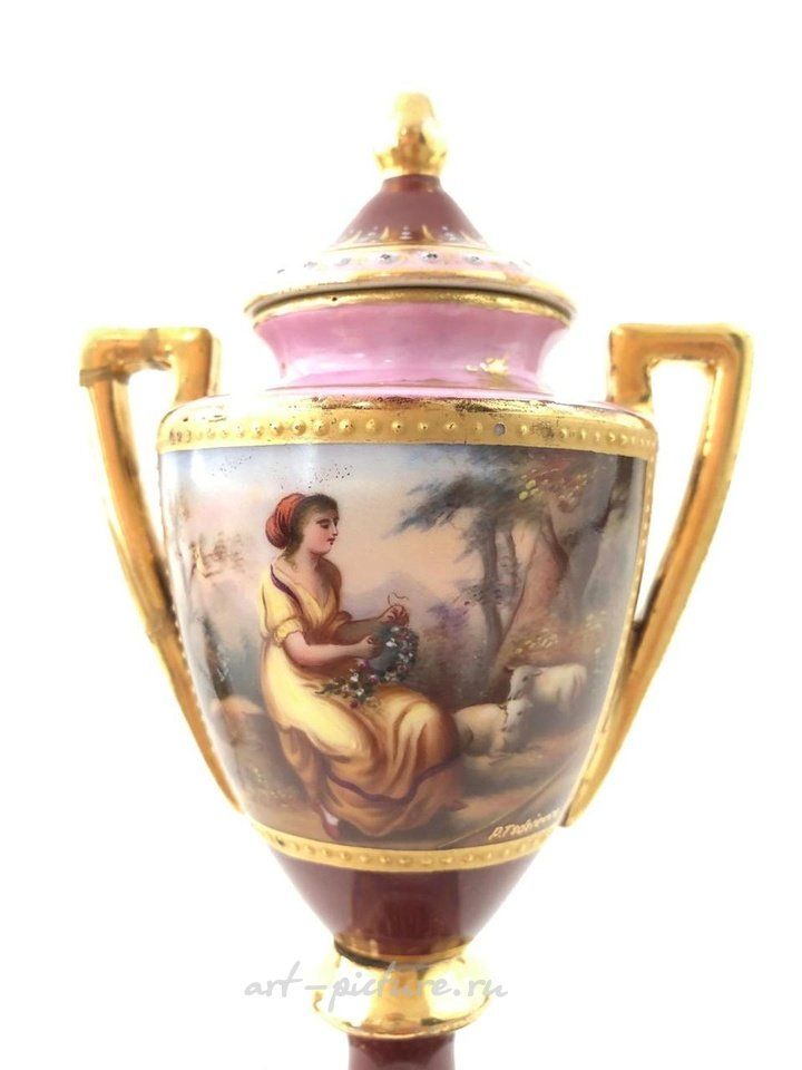 Royal Vienna , Королевские вазы из Вены с золотым декором