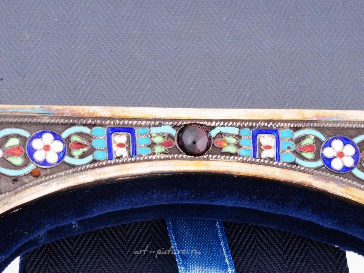 Русское серебро , Настольная рамка для картины из русского серебра