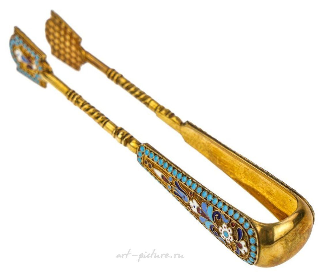 Русское серебро , Серебряные щипцы с эмалью