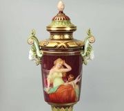 Фарфоровая ваза Королевской фабрики в Вене, Австрия