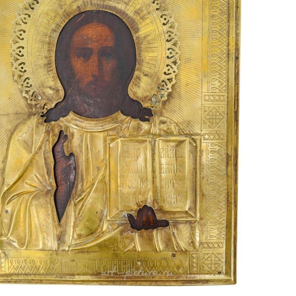 Русское серебро , Старинная русская икона, изображающая Иисуса Христа с молитвенником в руках