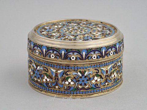 Русское серебро, БОЛЬШАЯ РУССКАЯ СЕРЕБРЯНАЯ И ЭМАЛЬНАЯ ШКАТУЛКА ДЛЯ ЮВЕЛИРНЫХ ИЗДЕЛИЙ