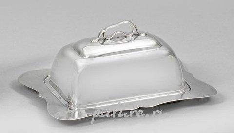Английская масляница из стерлингового серебра с вставкой из стекла, 1928 г.