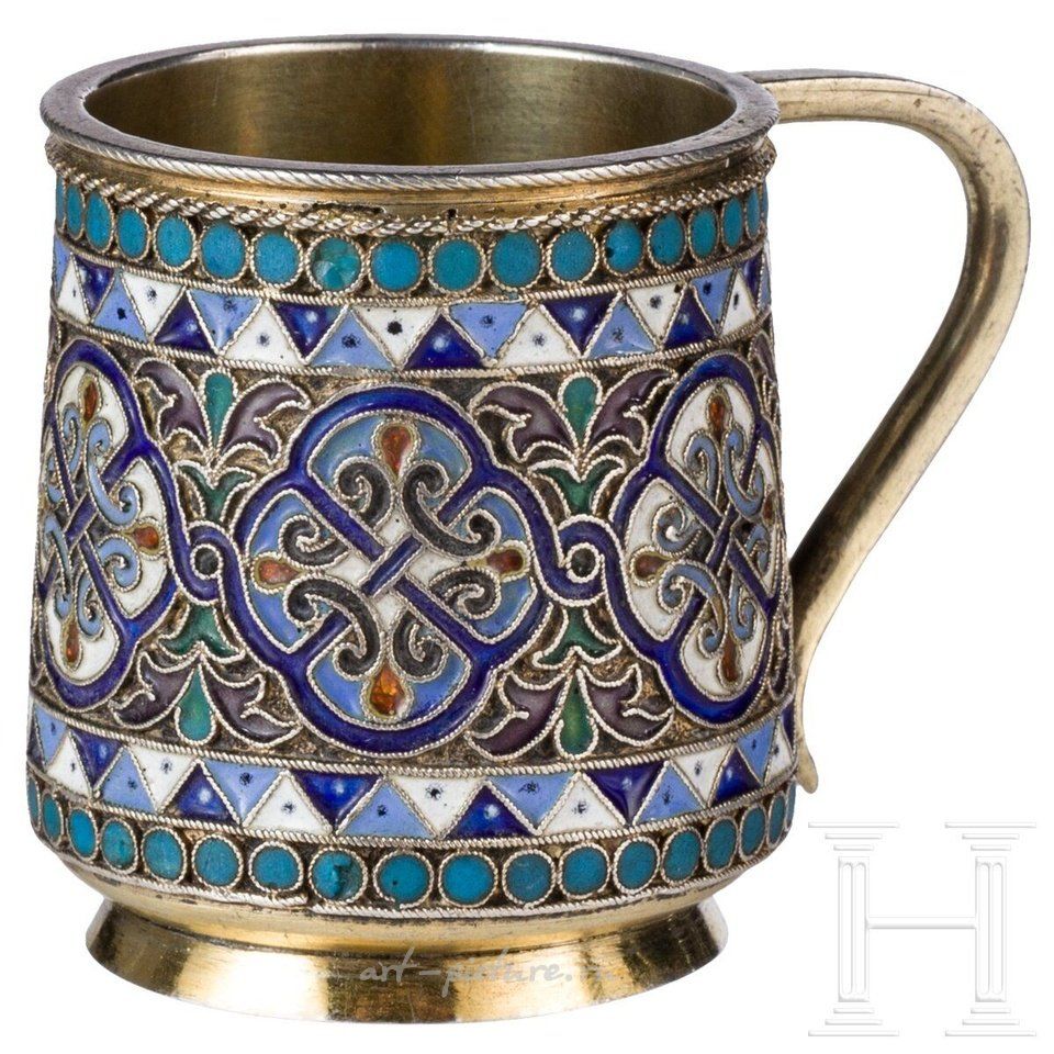 Русское серебро , Русская чашка с эмалью клоизоне (чашка для водки), Москва, Россия...