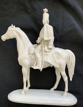 купить Фарфоровая статуэтку «ВСАДНИК АНДРАШ ХАДИК ФОН ФУТАК» HEREND