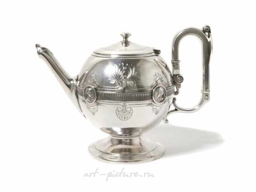 Серебряный чайник. США, Gorham дизайн Medalion