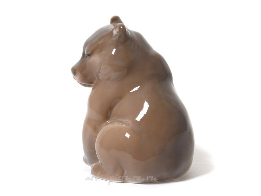 Медведь на корточках. Дания, г. Копенгаген, Royal Copenhagen, 1923-1928 гг.