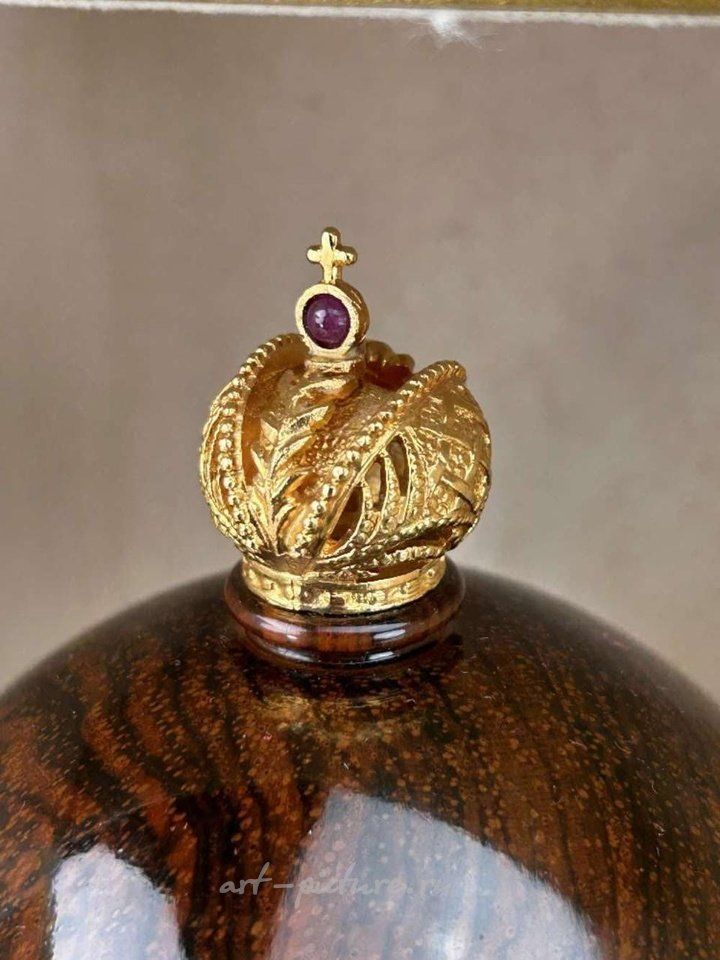 Русское серебро , Яйцо Theo Faberge Swag из 24-каратного золота, лимитированное издание 1985 года