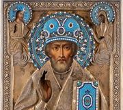 Икона святого Николая Мирликийского с серебряно-золоченым иконным окладом