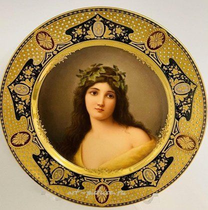 Royal Vienna,  {obj.name}}