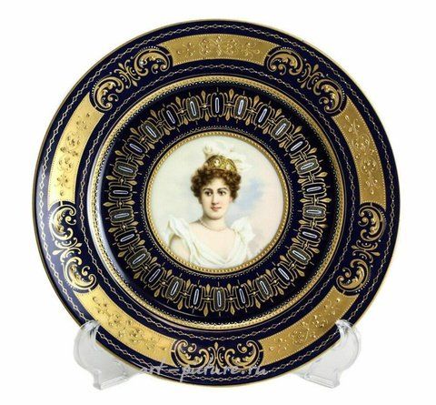 Royal Vienna, Пара королевских венских фарфоровых тарелок с портретами, c 1900 года