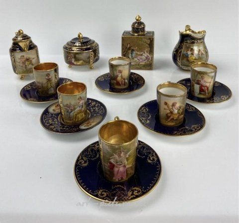 Royal Vienna, Фарфоровый чайный сервиз "Royal Vienna" 1900 года