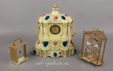 Royal Vienna, Коллекция из трех предметов часов. Мантийные часы Fox & Simpson,