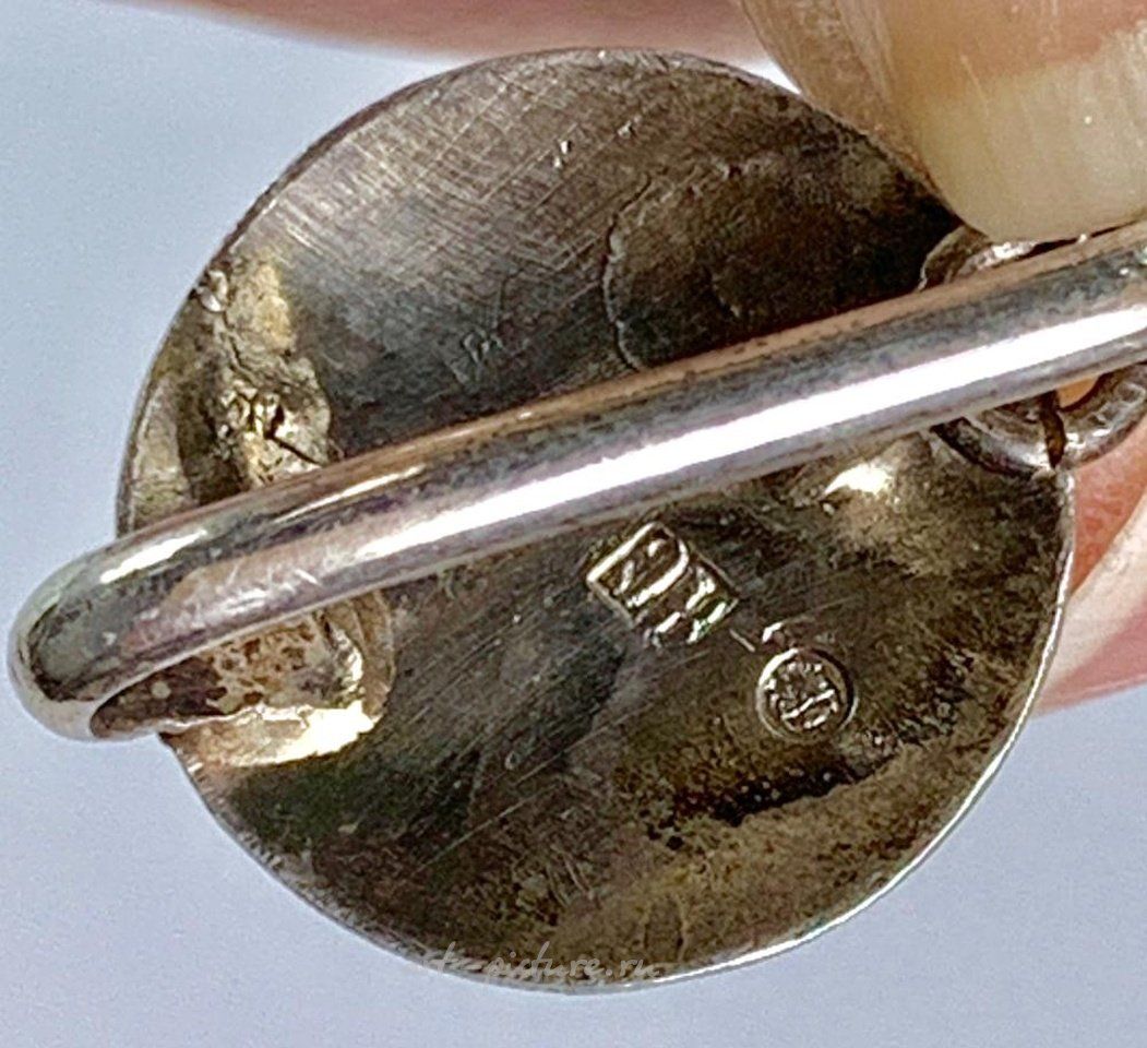 Русское серебро , Русская миниатюрная сабля с цепью и застежкой из ниелло