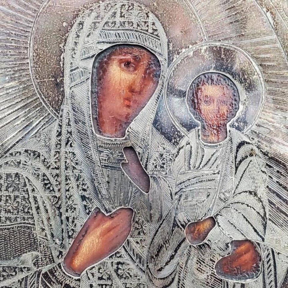 Русское серебро , Антикварная русская икона из серебра 84-й пробы XIX века