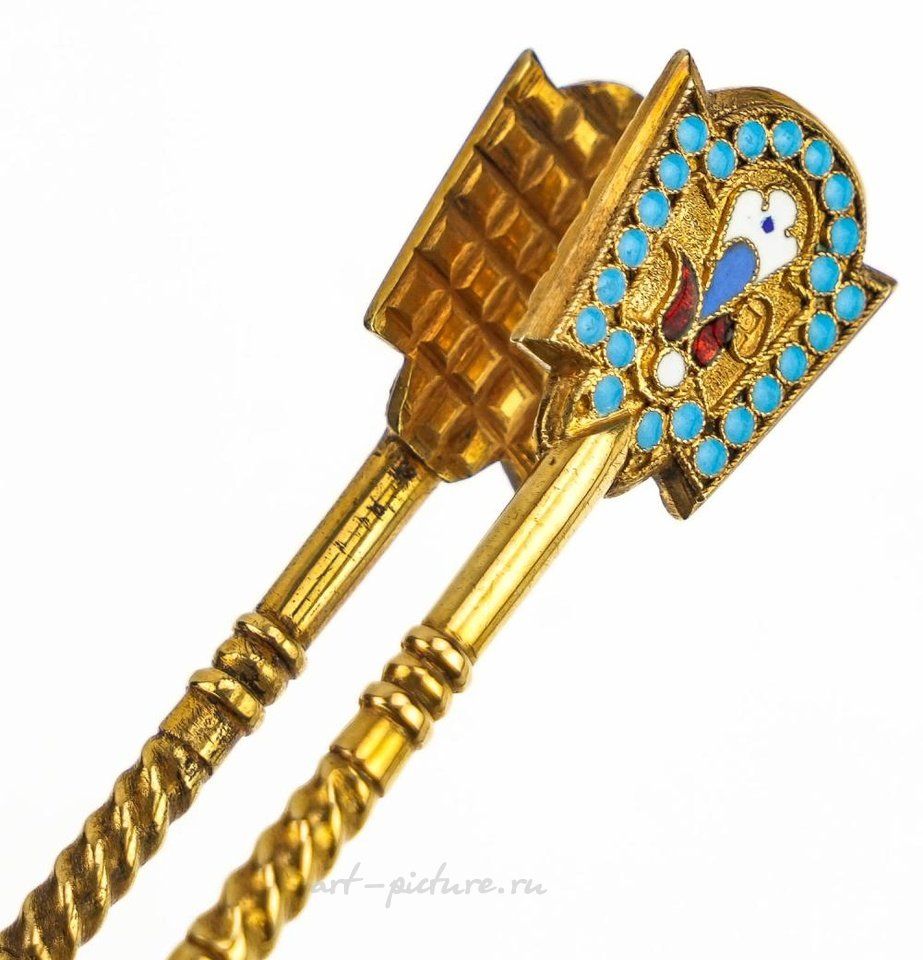 Русское серебро , Серебряные щипцы с эмалью