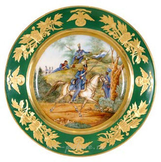 ФАРФОРОВАЯ ТАРЕЛКА С РУЧНОЙ РОСПИСЬЮ “1818 Рядовой Уланского полка”