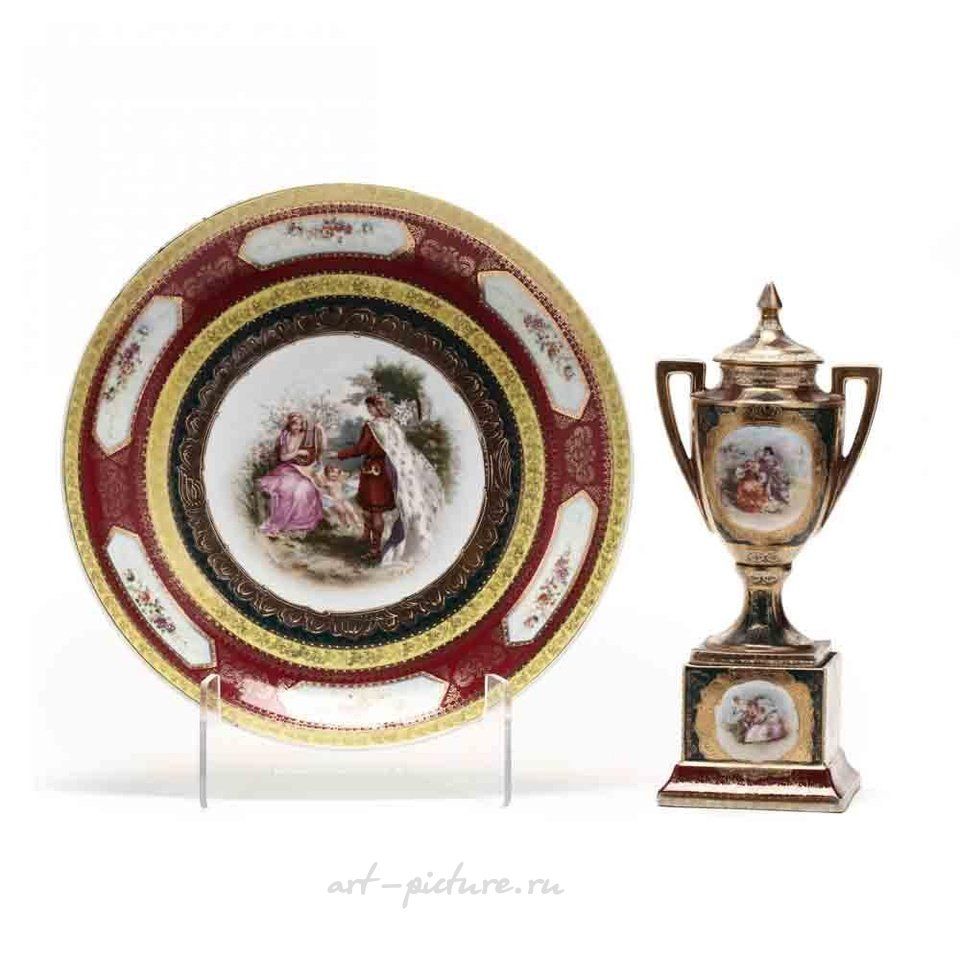 Royal Vienna , Ваза Royal Vienna с крышкой и подносом "Титания"