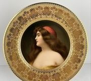 Фарфоровая тарелка "Royal Vienna" около 1900 года, диаметр 10 дюймов, отличное состояние, оценка 2000-2500 долларов.