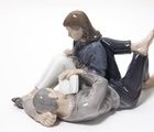 купить Подростки за чтением. Дания, г. Копенгаген, Royal Copenhagen