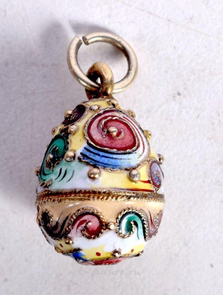 Russian silver , A RUSSIAN 14CT GOLD AND ENAMEL EGG PENDANT. 2.4 grams. 2 cm ...