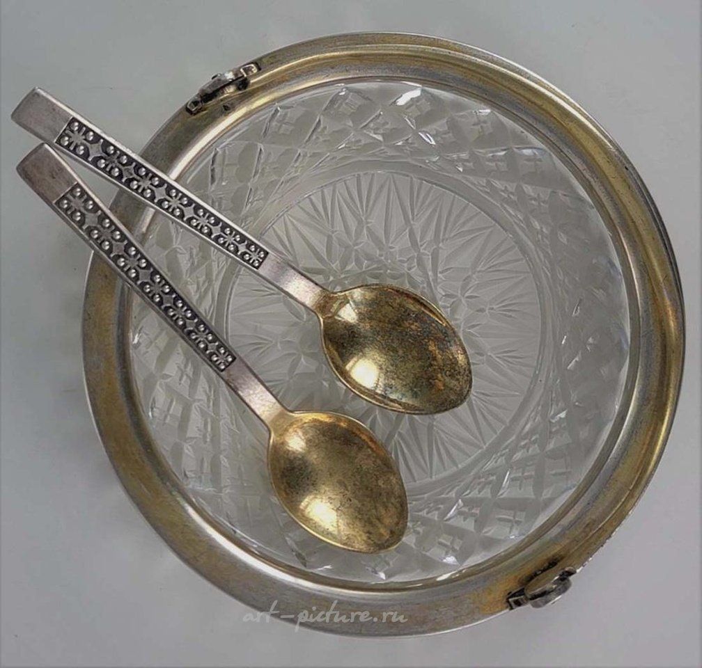 Русское серебро , Серебряный плетеный поднос для икры с хрусталем Баккара, 19 век