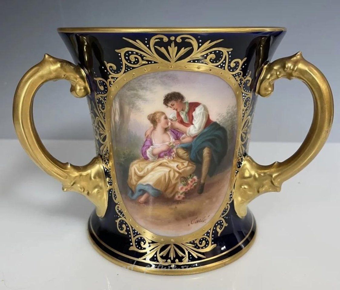 Royal Vienna , Фарфоровая чаша "Любовный кубок" из Королевской Вены XIX века