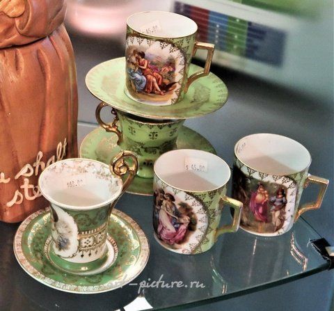 Royal Vienna, Фарфоровый набор Royal Vienna винтажного стиля
