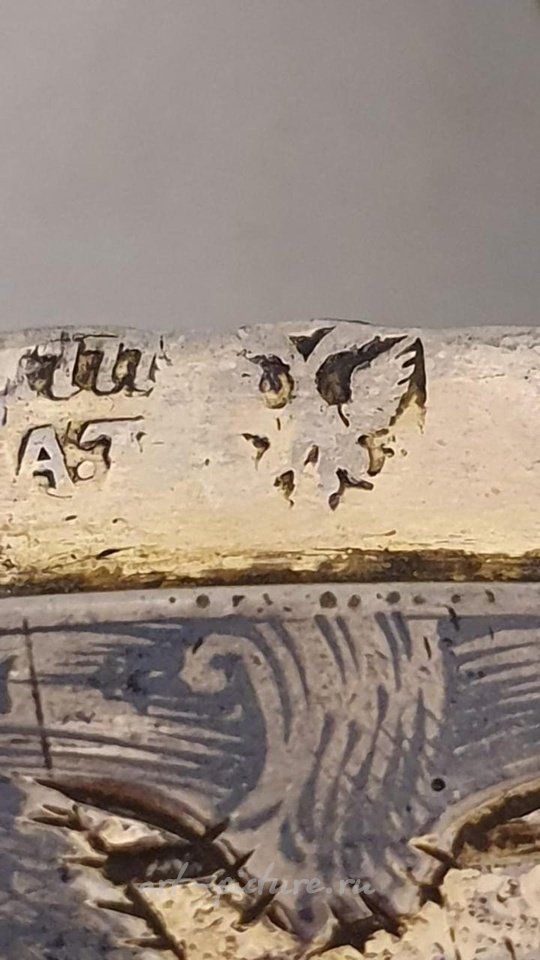 Русское серебро , Русская табакерка 18 века из серебра с позолотой и чернью, изготовленная в Великом Устюге в 1779 году